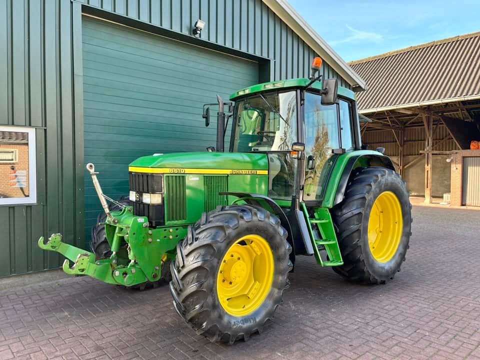 John Deere 6610